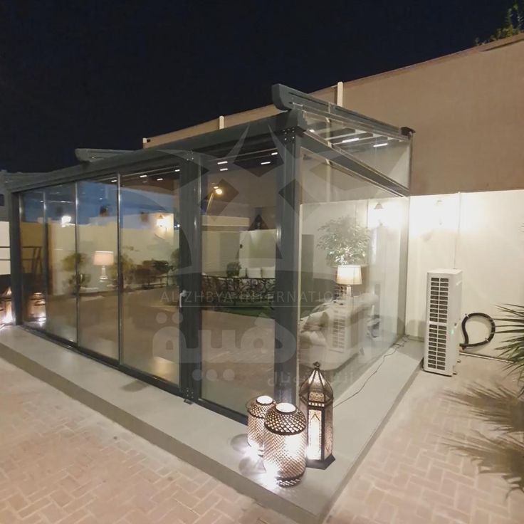 الغرف الزجاجية — عمل 3