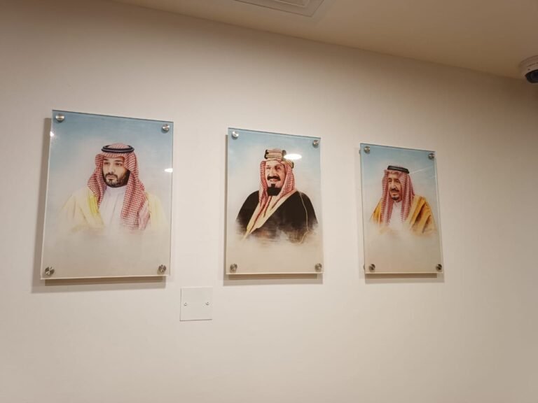طباعة اكريلك, مطابع ريشة الفن, مطابع الرياض